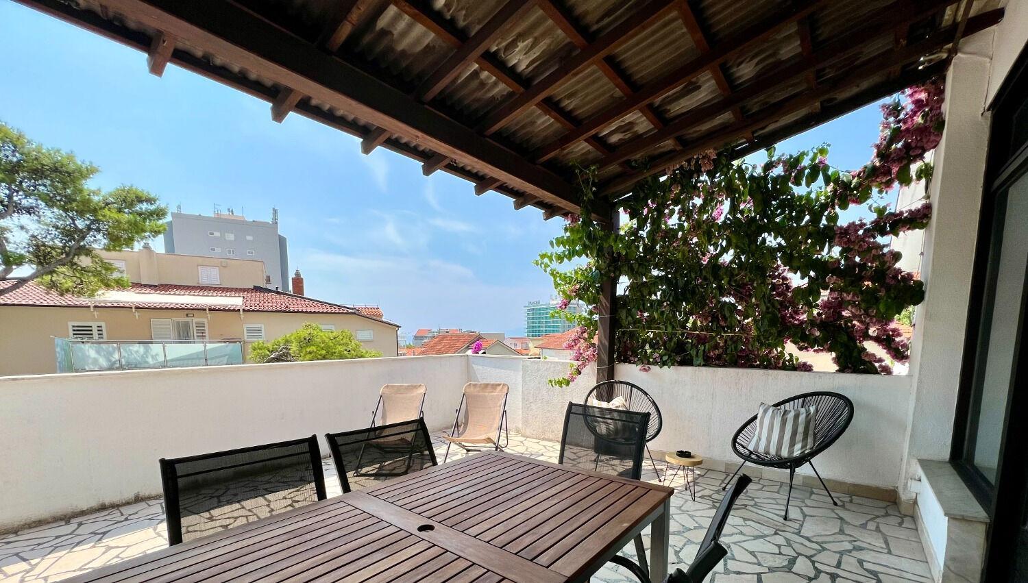 Apartment Denis - Great Location & Large Terrace Makarska Exterior foto